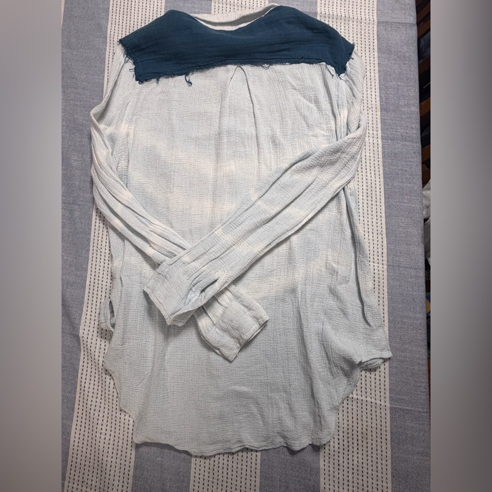 Vintage Free People Artisan de Luxe Tie-Dye Gauze Button-Down Shirt - Picture 6 of 7